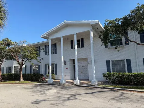 2200 NE 66th Street Fort Lauderdale FL 33308