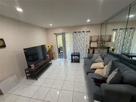 2200 NE 66th Street Fort Lauderdale FL 33308