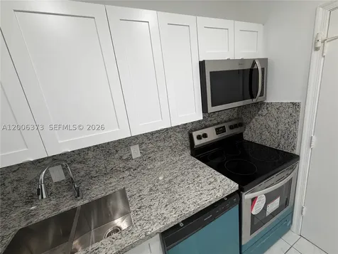 2200 NE 66th Street Fort Lauderdale FL 33308
