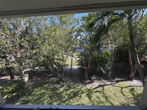 2200 NE 66th Street Fort Lauderdale FL 33308