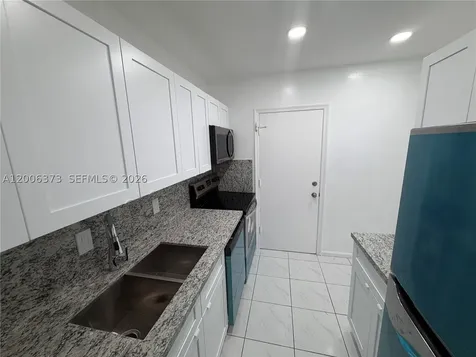 2200 NE 66th Street Fort Lauderdale FL 33308