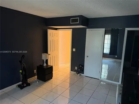 2200 NE 66th Street Fort Lauderdale FL 33308
