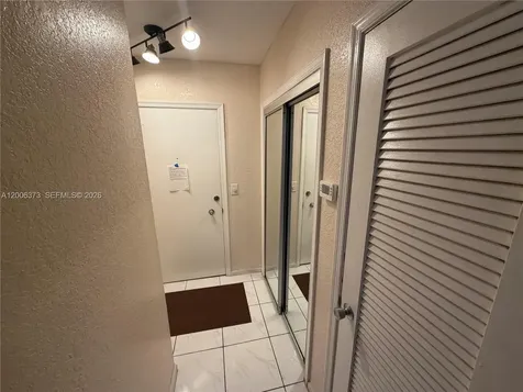 2200 NE 66th Street Fort Lauderdale FL 33308