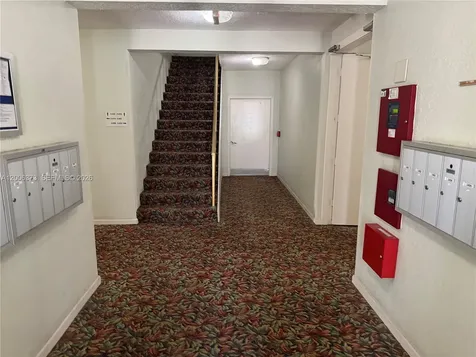 2200 NE 66th Street Fort Lauderdale FL 33308