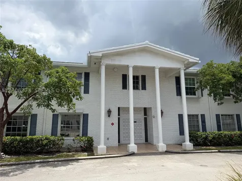 2200 NE 66th Street Fort Lauderdale FL 33308