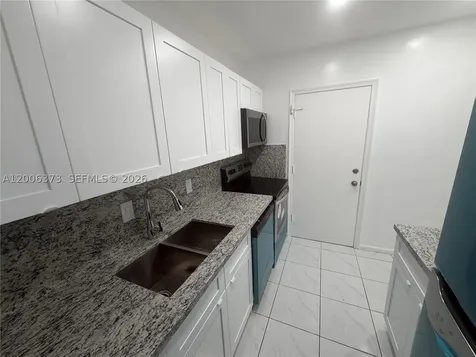 2200 NE 66th Street Fort Lauderdale FL 33308