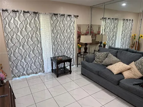 2200 NE 66th Street Fort Lauderdale FL 33308