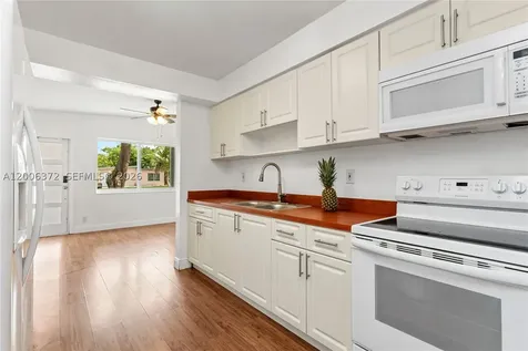 5710 SW 40th Court West Park FL 33023