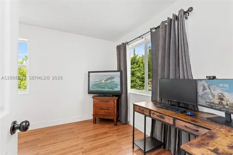 5710 SW 40th Court West Park FL 33023