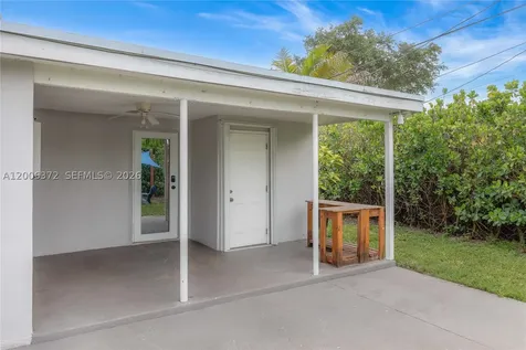 5710 SW 40th Court West Park FL 33023