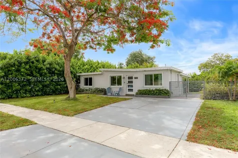 5710 SW 40th Court West Park FL 33023