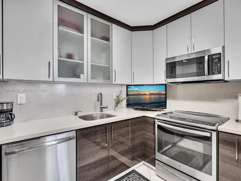 500 Bayview Drive Sunny Isles Beach FL 33160