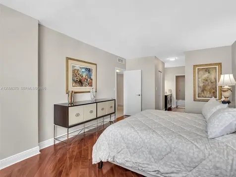 500 Bayview Drive Sunny Isles Beach FL 33160