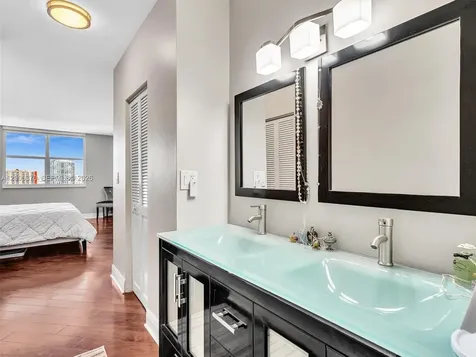 500 Bayview Drive Sunny Isles Beach FL 33160