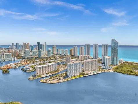 500 Bayview Drive Sunny Isles Beach FL 33160