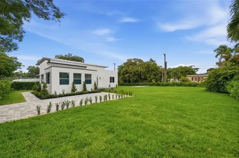 5735 SW 12th Street West Miami FL 33144