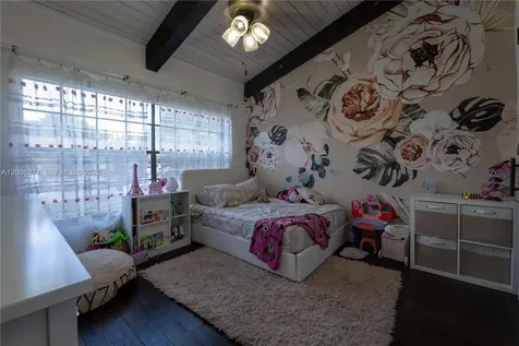 1980 Seagrape Avenue Pembroke Pines FL 33026