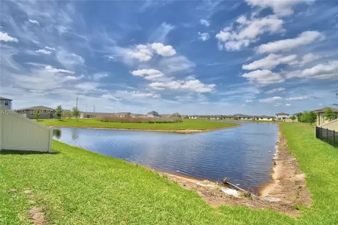 3563 Broadwing Boulevard Kissimmee FL 34759