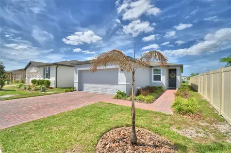 3563 Broadwing Boulevard Kissimmee FL 34759
