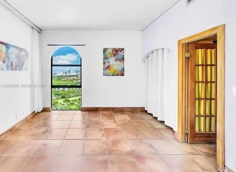 20301 W Country Club Drive Aventura FL 33180