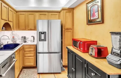 20301 W Country Club Drive Aventura FL 33180