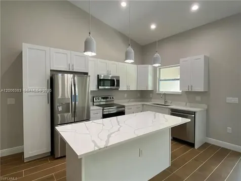 117-119 Meadow Lehigh Acres FL 33973