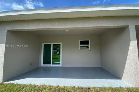 117-119 Meadow Lehigh Acres FL 33973