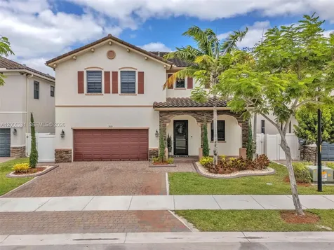 3525 W 94th Street Hialeah FL 33018