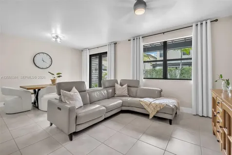 3525 W 94th Street Hialeah FL 33018