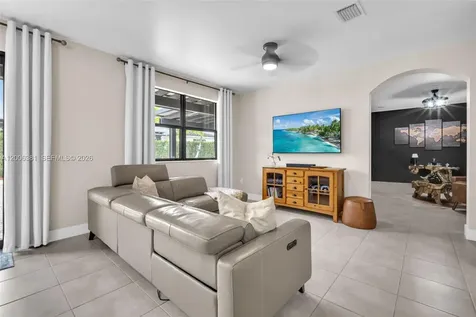 3525 W 94th Street Hialeah FL 33018