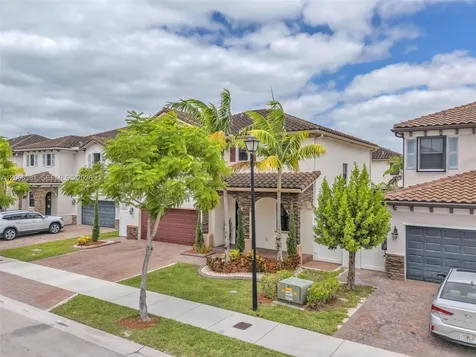 3525 W 94th Street Hialeah FL 33018