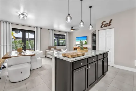 3525 W 94th Street Hialeah FL 33018