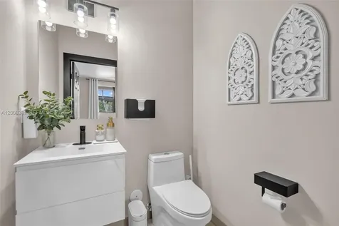 3525 W 94th Street Hialeah FL 33018