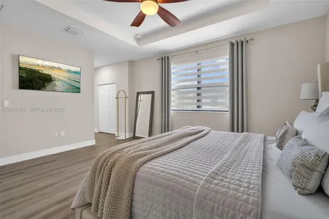 3525 W 94th Street Hialeah FL 33018