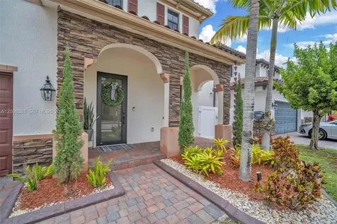 3525 W 94th Street Hialeah FL 33018
