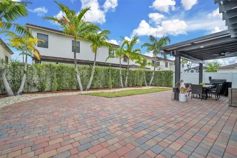 3525 W 94th Street Hialeah FL 33018