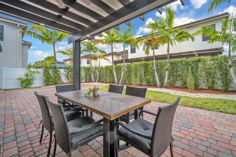 3525 W 94th Street Hialeah FL 33018