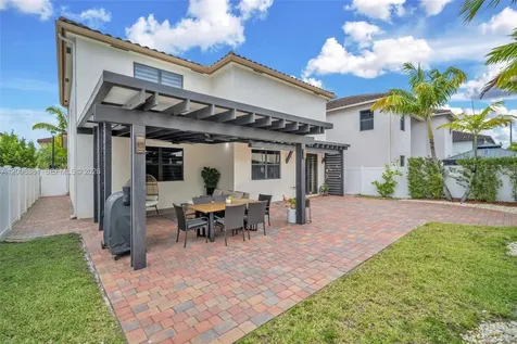 3525 W 94th Street Hialeah FL 33018