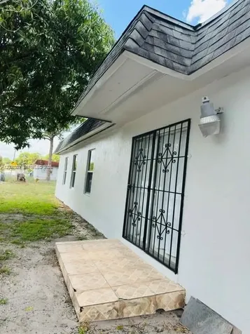 3929 NW 207th St Road Miami Gardens FL 33055