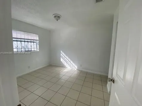 3929 NW 207th St Road Miami Gardens FL 33055