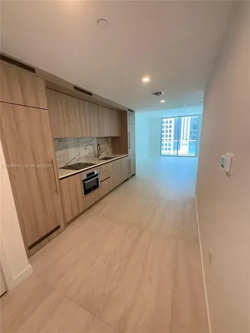 77 SE 5th Street Miami FL 33131