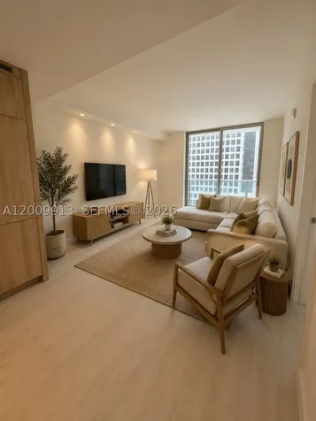77 SE 5th Street Miami FL 33131