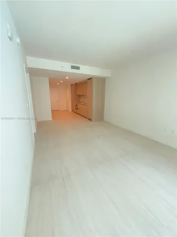 77 SE 5th Street Miami FL 33131