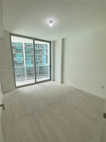77 SE 5th Street Miami FL 33131