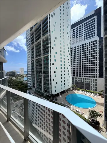 77 SE 5th Street Miami FL 33131