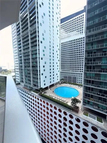 77 SE 5th Street Miami FL 33131