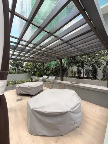 77 SE 5th Street Miami FL 33131