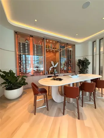 77 SE 5th Street Miami FL 33131