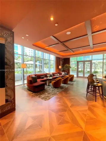 77 SE 5th Street Miami FL 33131