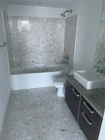 185 SW 7th Street Miami FL 33130
